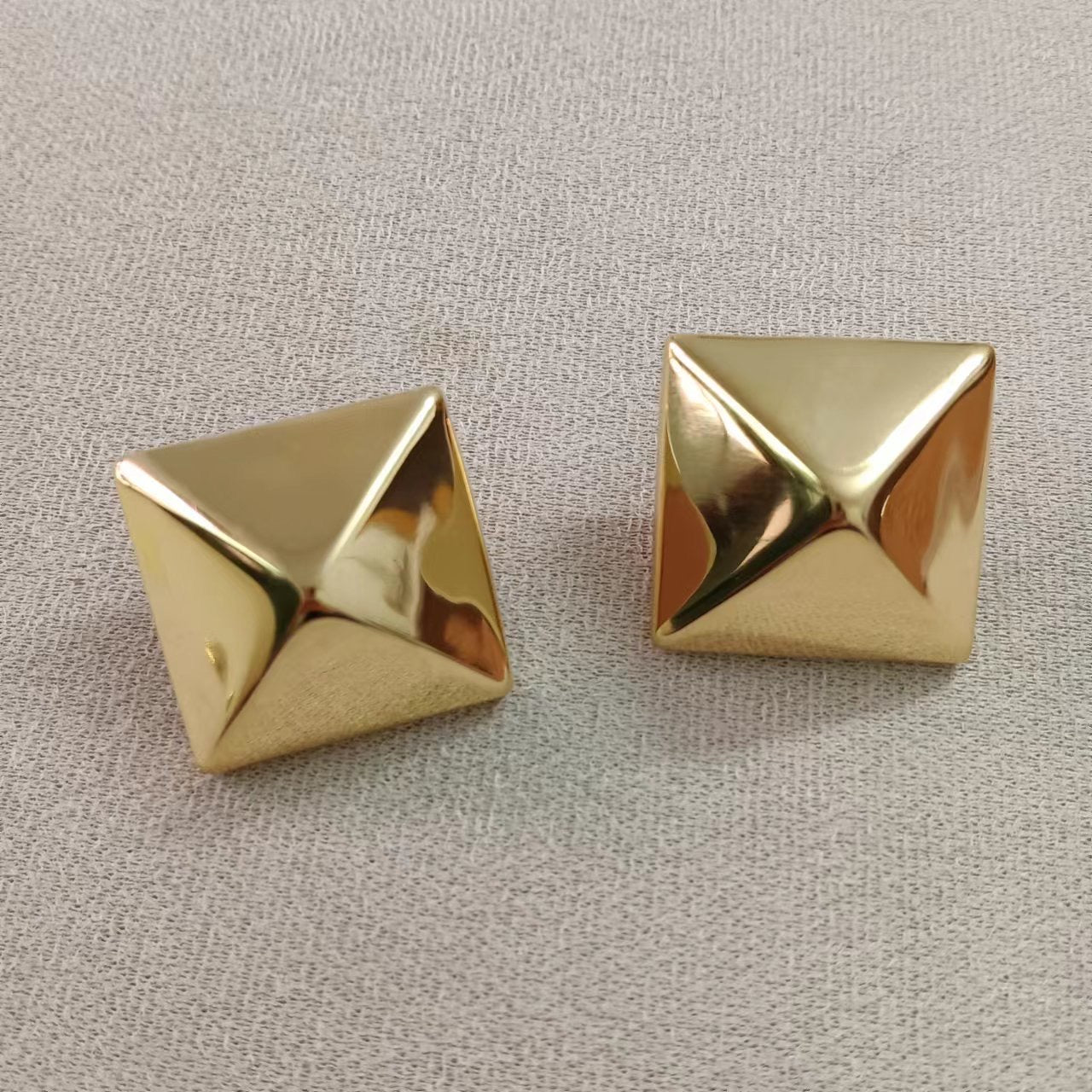 ARETES ARIA