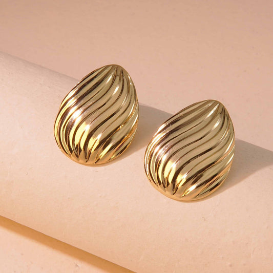 ARETES ALMENDRA GOLD